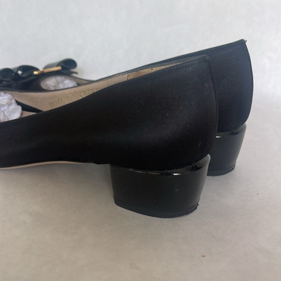 Ferragamo Vara Pump - Picture 5 of 7